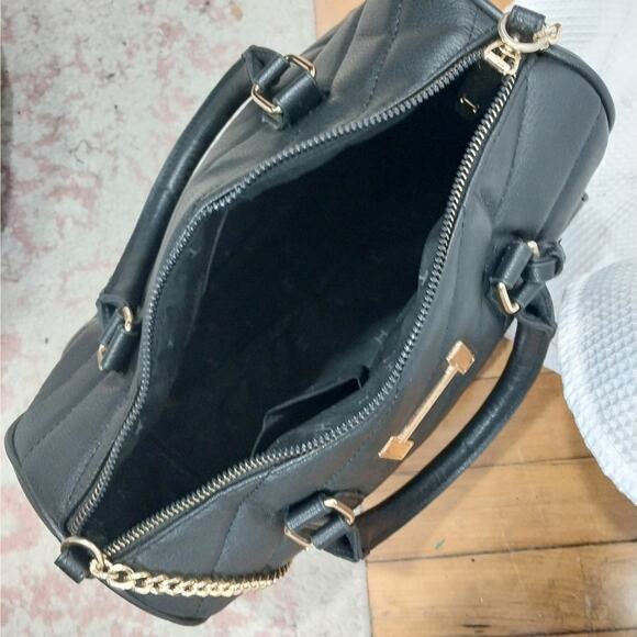 NWOT! HALSTON! BLACK QUILTED VEGAN LEATHER, GOLD HARDWARE SHOULDER BAG, HANDBAG! - Picture 14 of 16